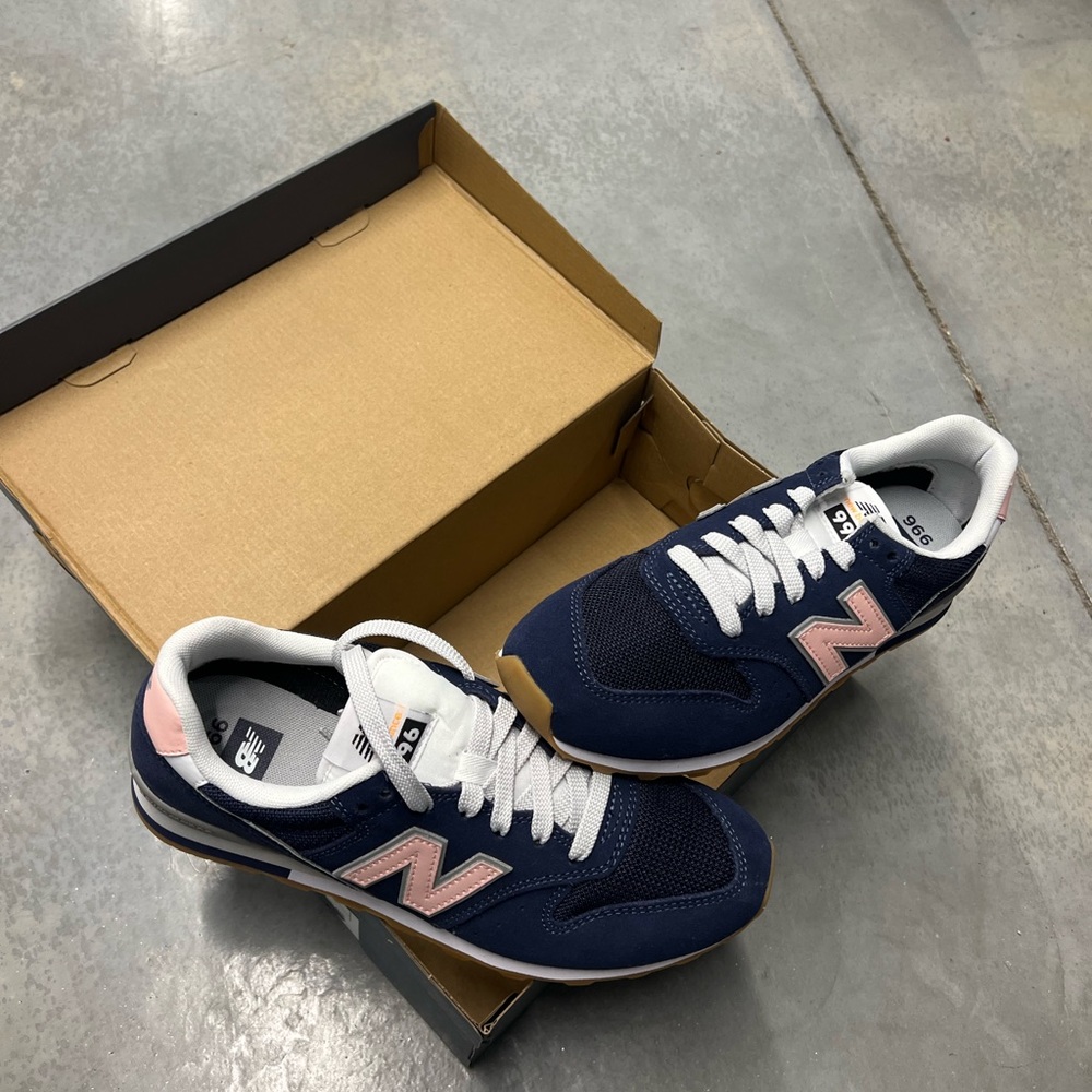 NEW BALANCE